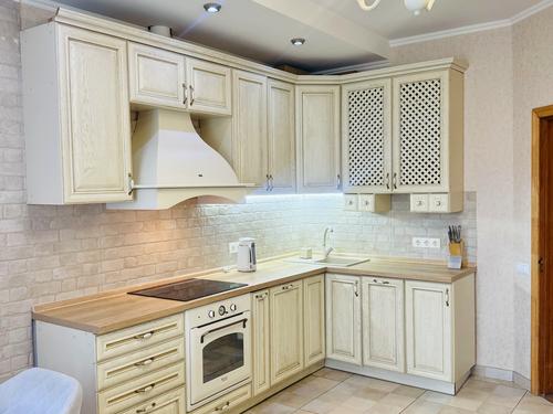 квартира за адресою Анни Ахматової вул., 45