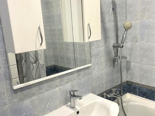 квартира за адресою Олександра Мишуги вул., 12