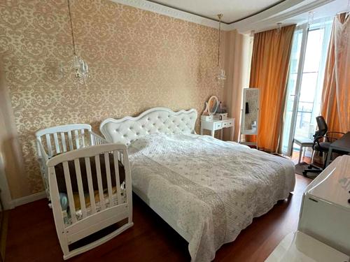 квартира за адресою Літературна вул., 1а