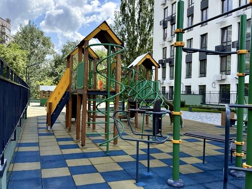 квартира за адресою Космічна вул., 5