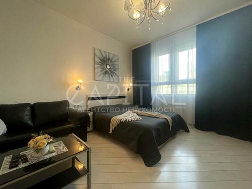 квартира за адресою Шота Руставелі вул., 44