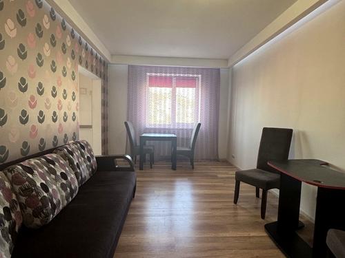 квартира за адресою Академіка Амосова вул., 6