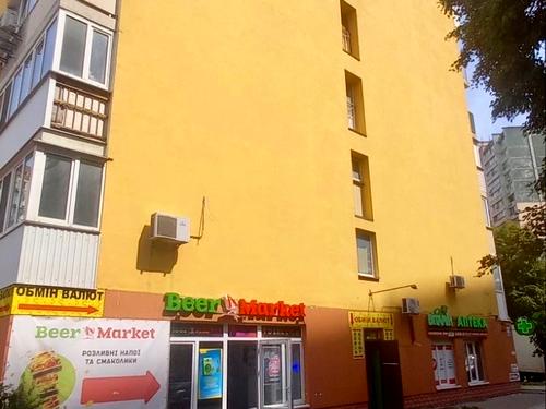 комерційна за адресою Наталії Ужвій вул., 12