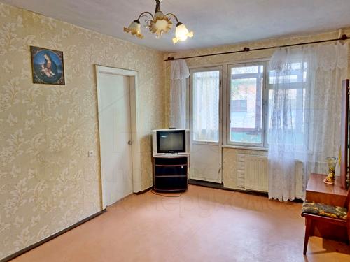 квартира за адресою Космонавтів вул., 12