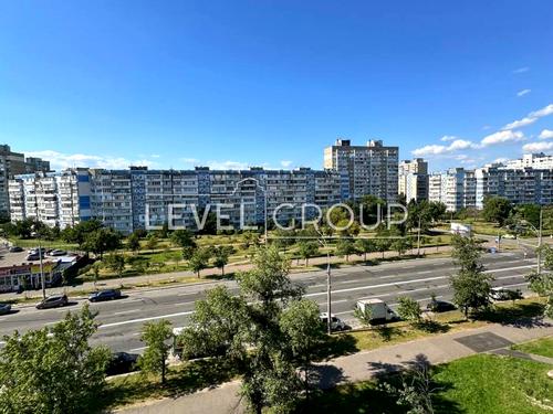 квартира по адресу Червоной Калины просп. (Владимира Маяковского), 8