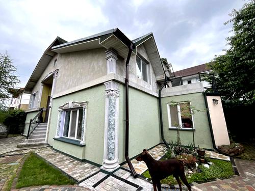 будинок за адресою Богатирська вул., 30а