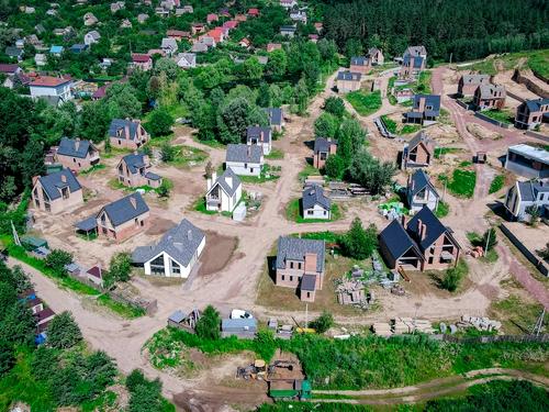 будинок за адресою Квітнева вул.