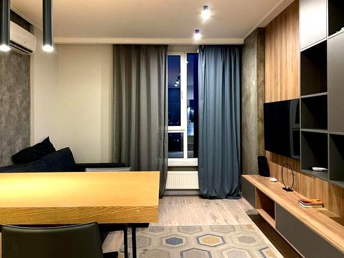 квартира за адресою Регенераторна вул., 4 к15