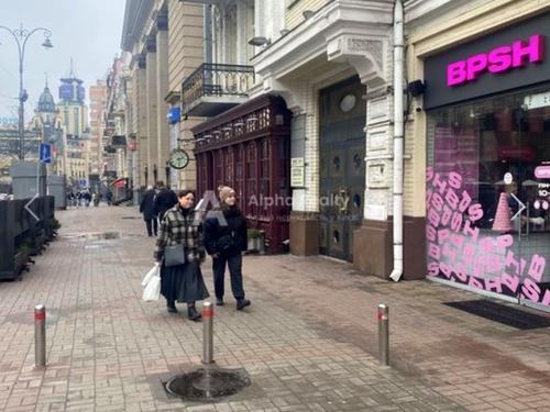 комерційна за адресою Велика Васильківська вул. (Червоноармійська), 21