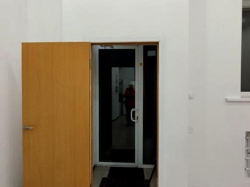 комерційна за адресою Чернишевська вул., 28а