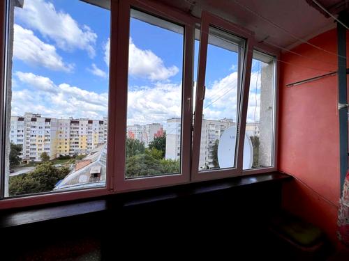 квартира за адресою В'ячеслава Чорновола вул., 15