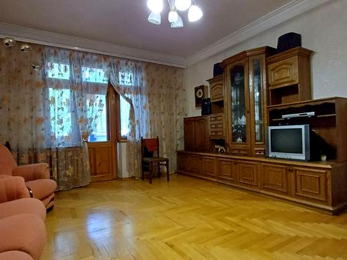 квартира за адресою Дмитра Яворницького просп. (Карла Маркса), 109