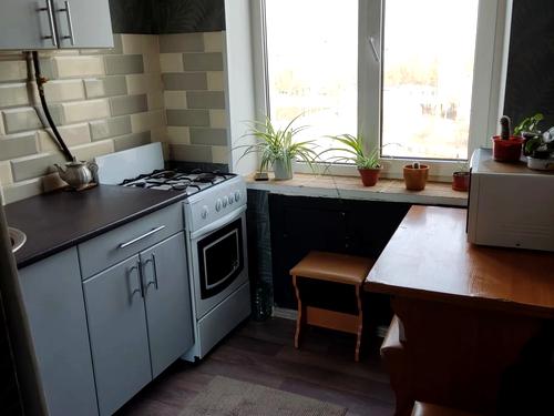 квартира за адресою Космонавтів вул., 20