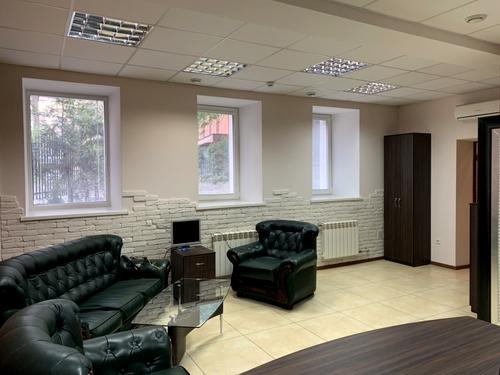 комерційна за адресою Дмитрівська вул., 37-Б