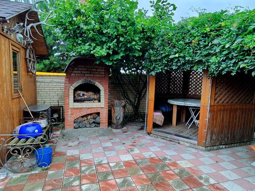 будинок за адресою смт. Запитів, Київська вул.
