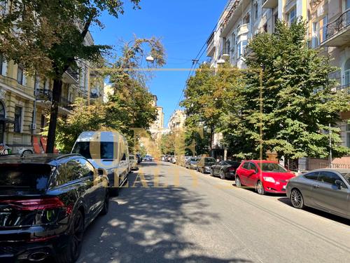 квартира за адресою Заньковецької вул., 7