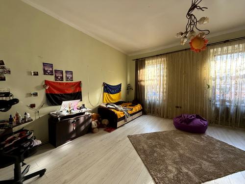 квартира за адресою Августина Волошина вул., 45