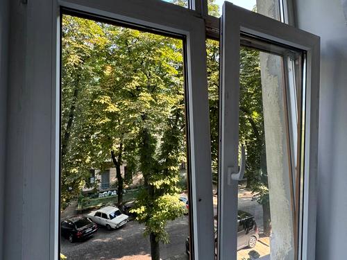 квартира за адресою Євгена Коновальця вул. (), 30