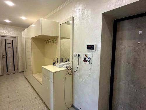 квартира за адресою Роксоляни вул., 43г