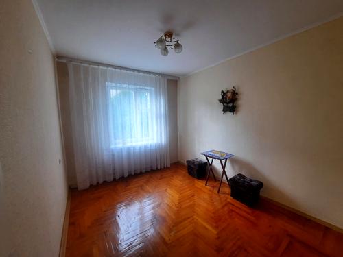 квартира за адресою Леся Курбаса вул., 2