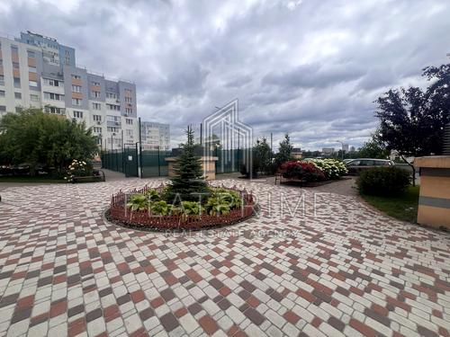 квартира за адресою Сергія Данченка вул., 28-Б