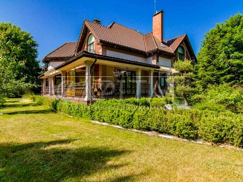 будинок за адресою с. Вишеньки, Велика Набережна