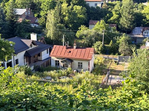 ділянка за адресою Міжгірна вул.