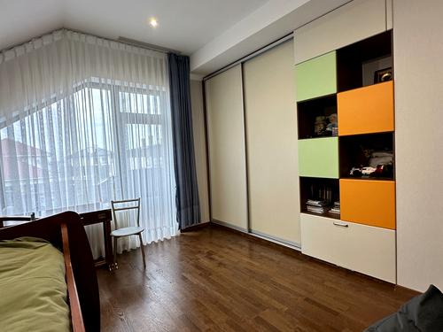 будинок за адресою Центральна вул., 72