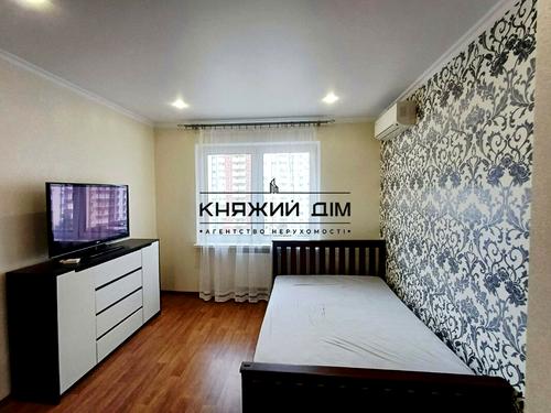 квартира за адресою Бориса Гмирі вул., 16а