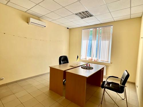 комерційна за адресою 12-та Поздовжня вул., 50