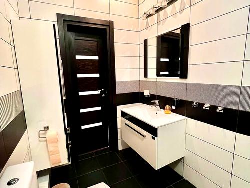 квартира за адресою Тичини вул., 65