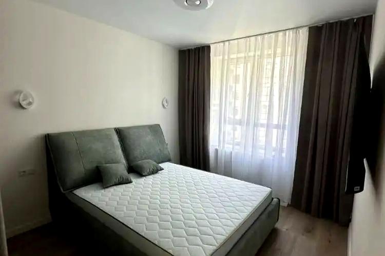 1838615369653635