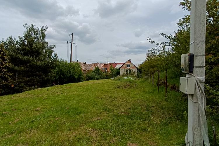 1839727637728676