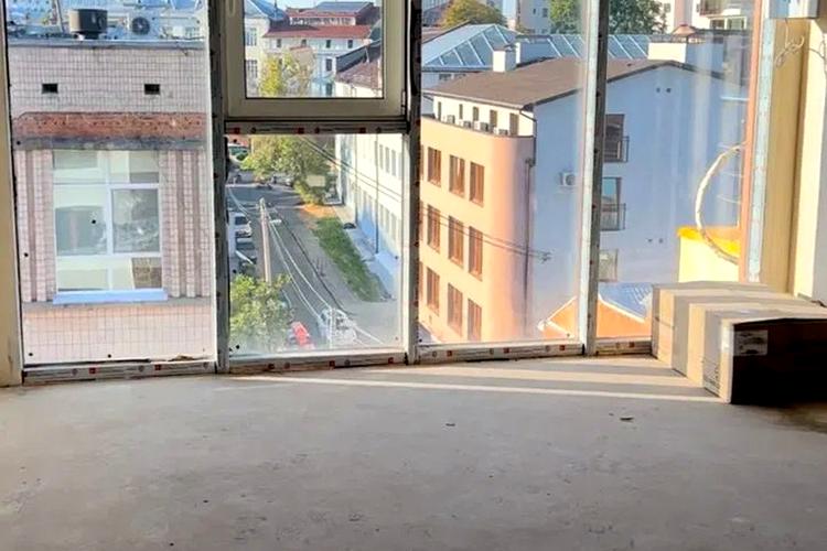1834812728296775