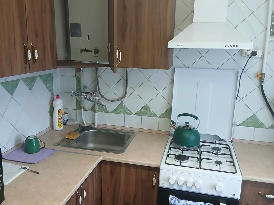 1840783949408122
