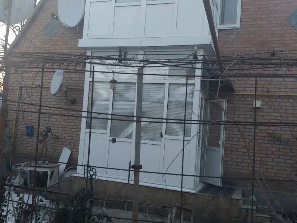 1827930847760222
