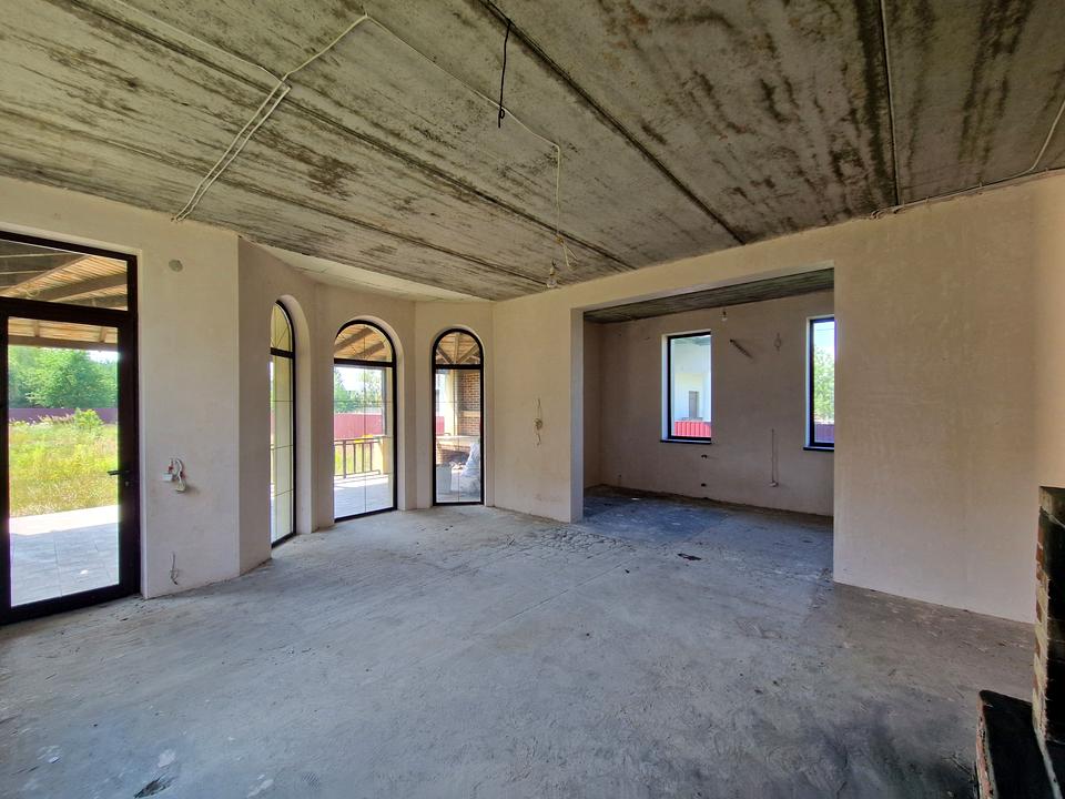 1842956846500318