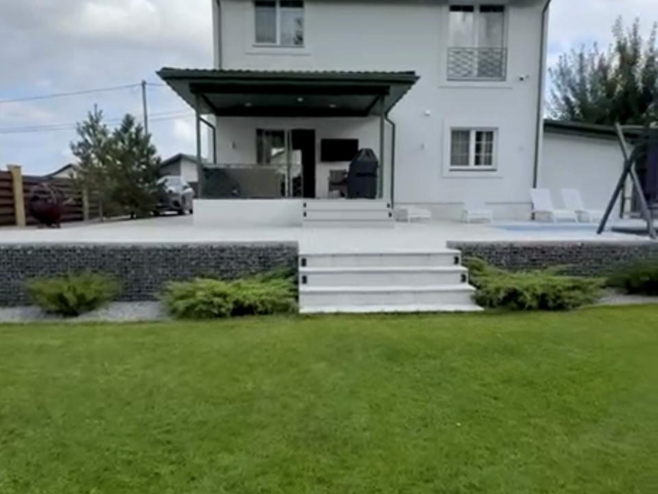 1824021774656347