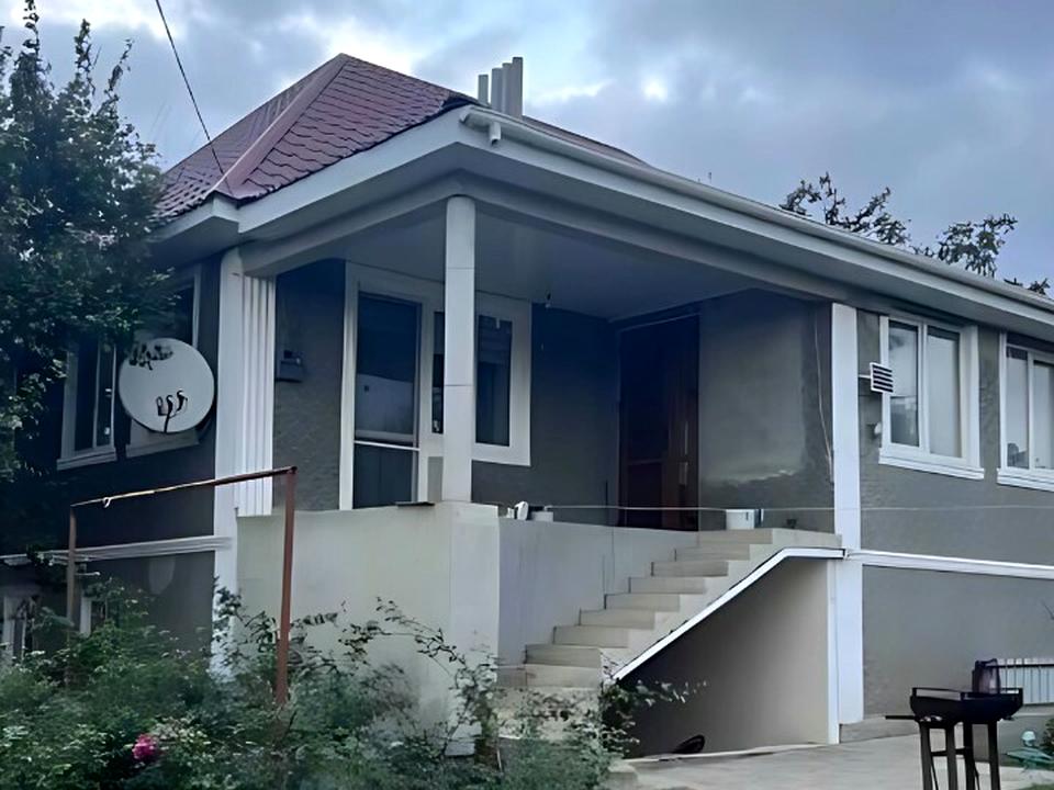 1836731947966362