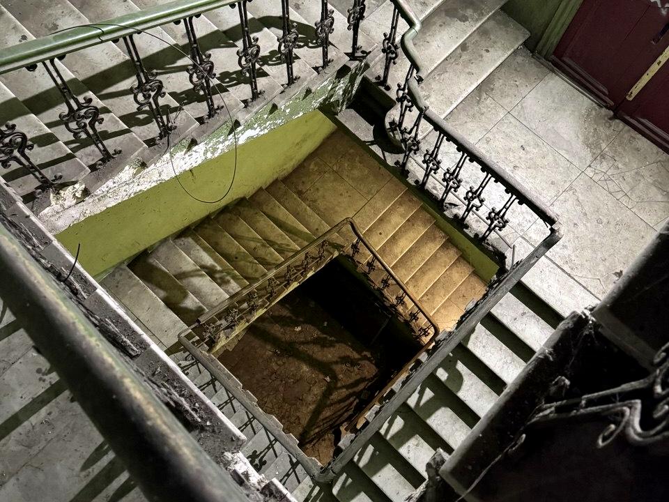 1818588031615395