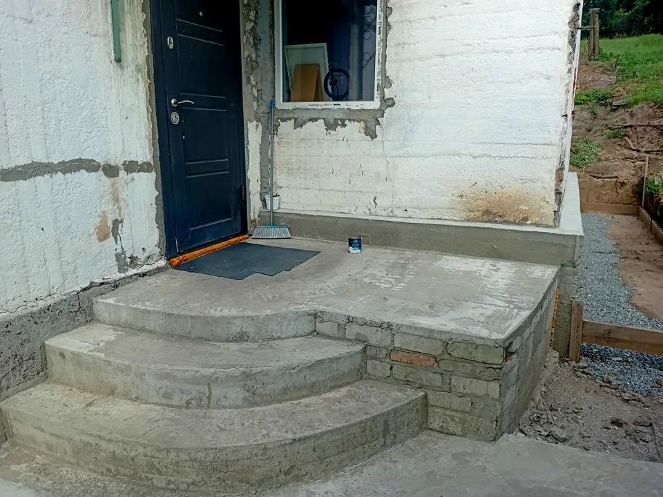 1836549430685538