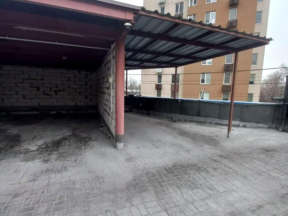 1818163558123603