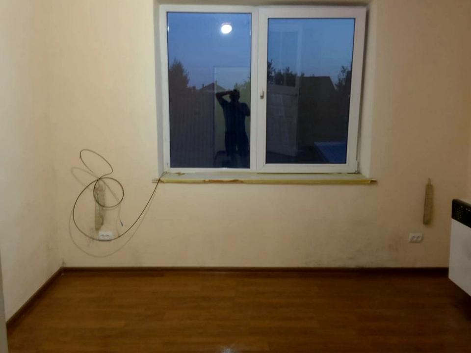 1842816076031605