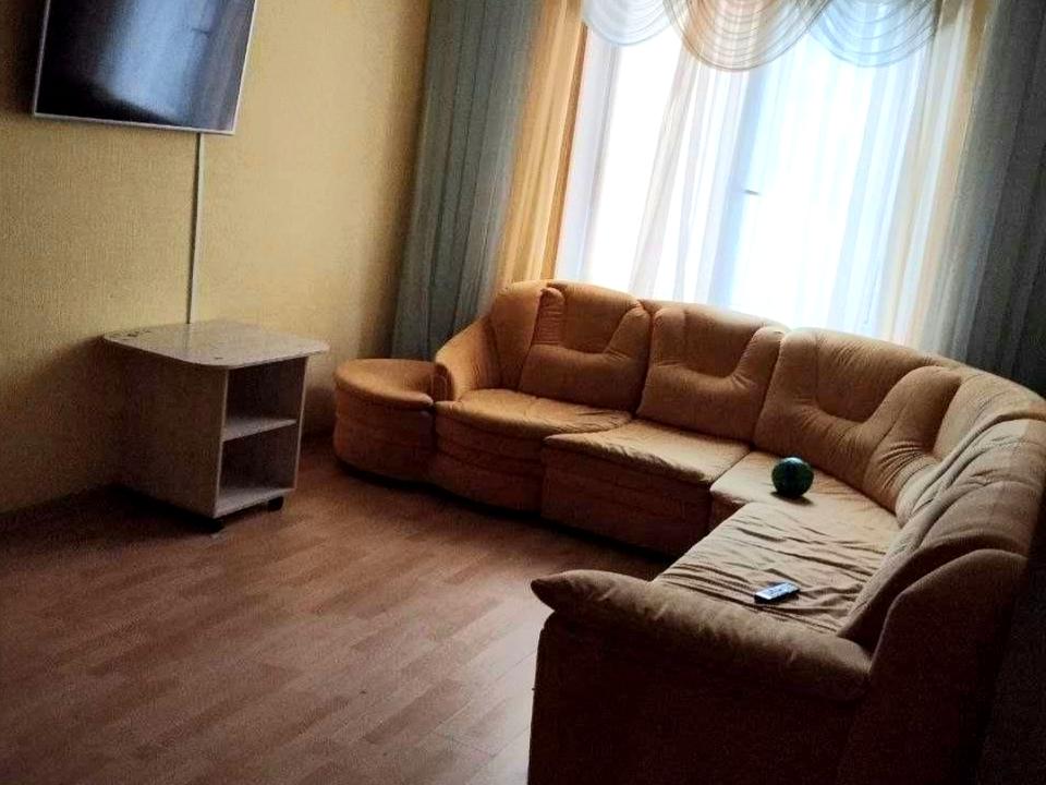 1825035852601064