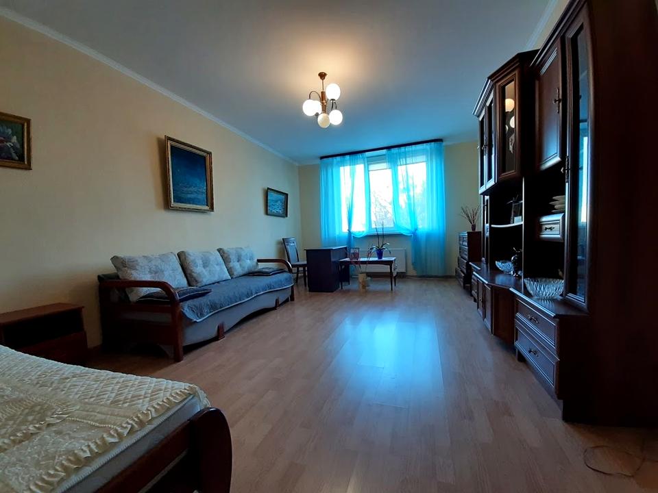 1701625503445645