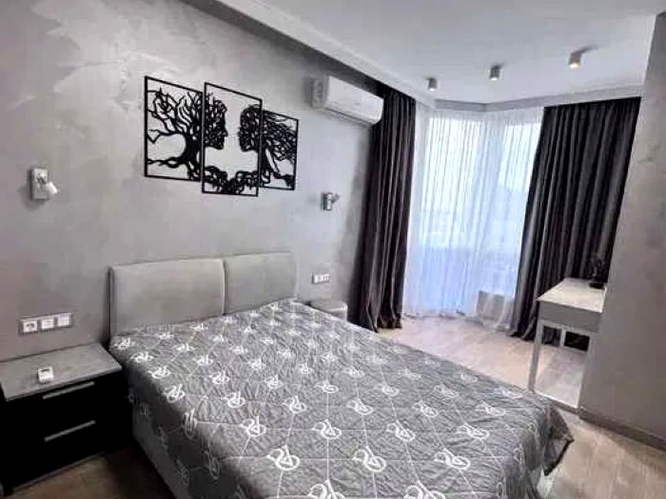 1841246873195068