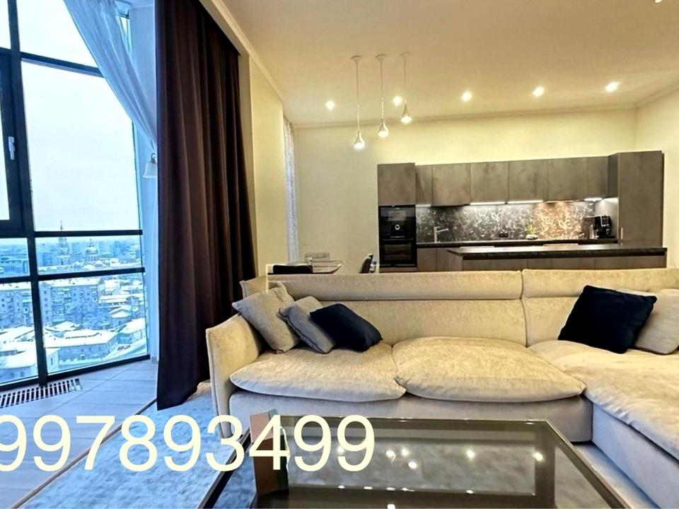 1838789770325717