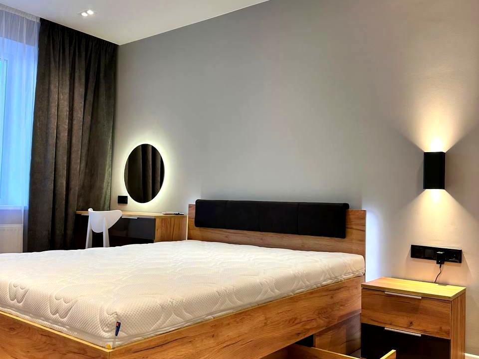 1816684659536812