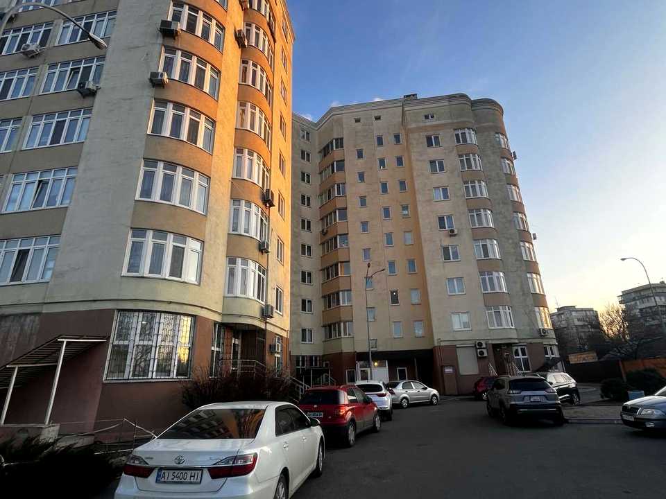 1826473216891838