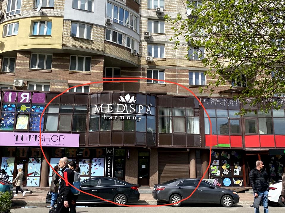 1764234352418851